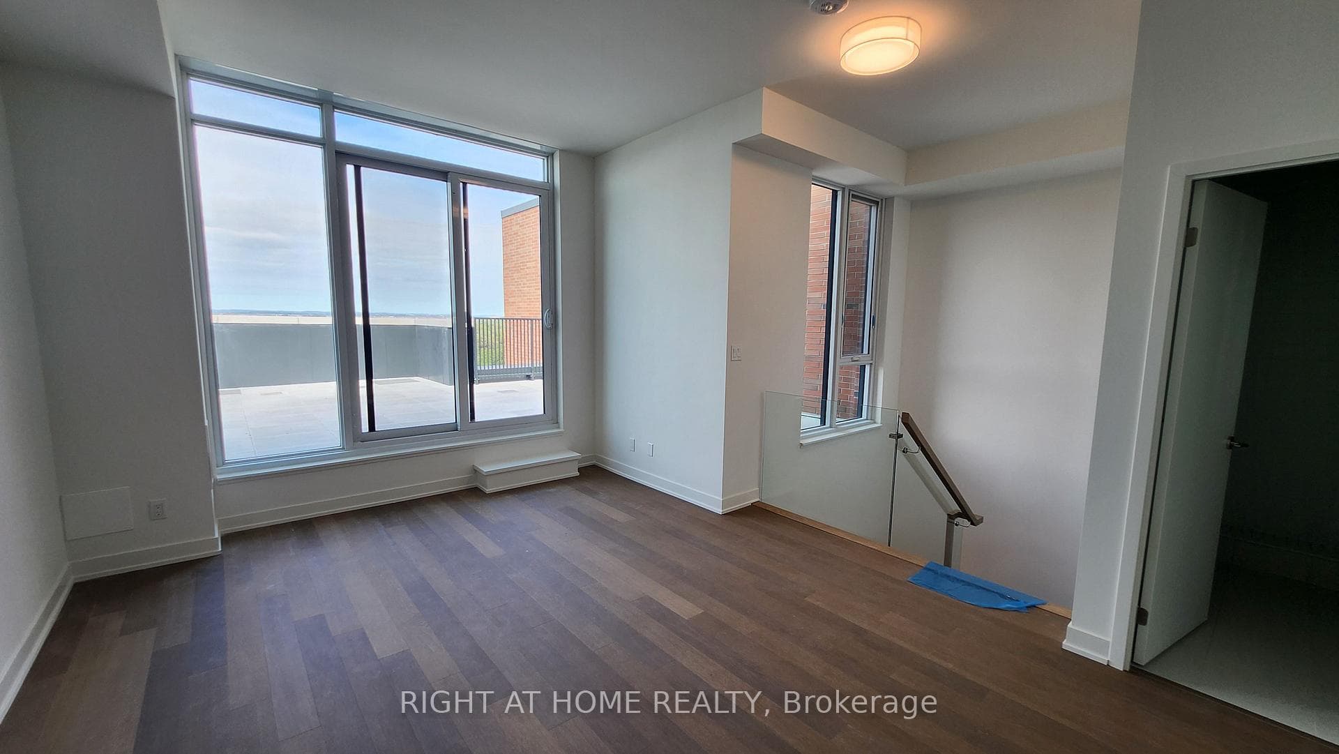 38 Simcoe Promenade Unit 913 photo 8