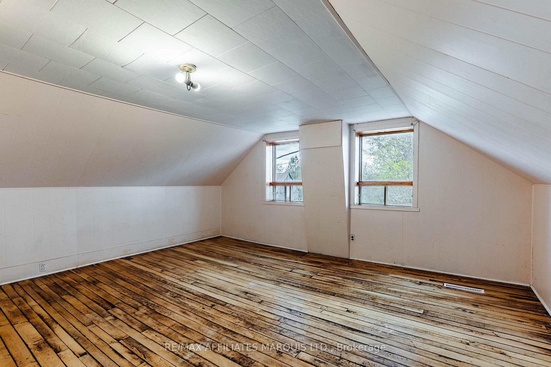 21910 Seguin Mill Street photo 20