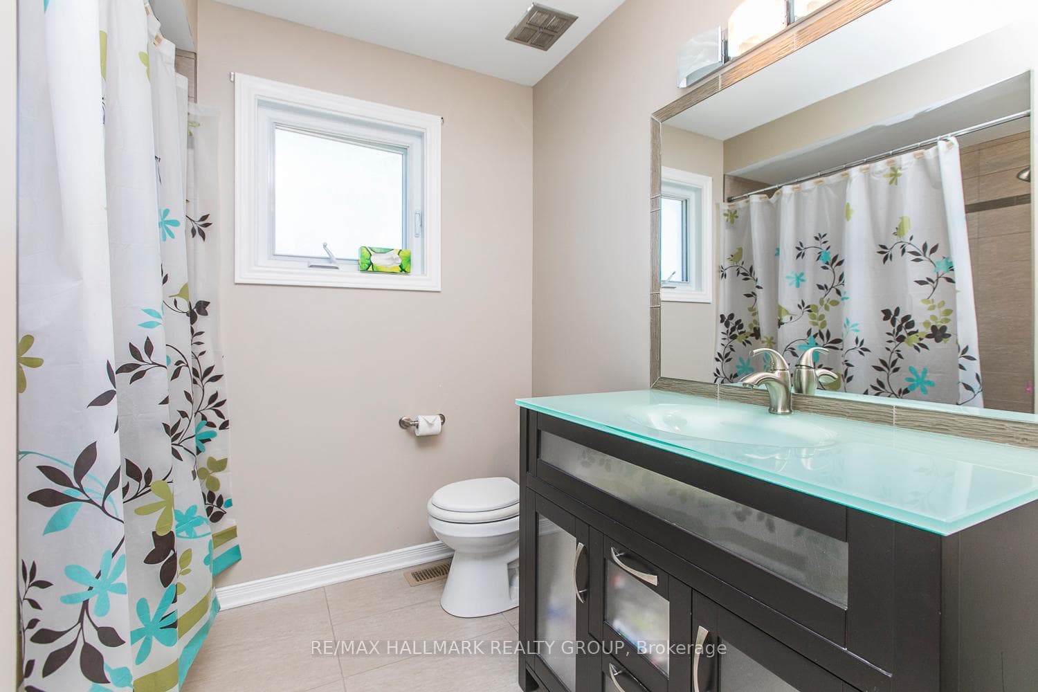 382 Pauline Charron Place photo 34