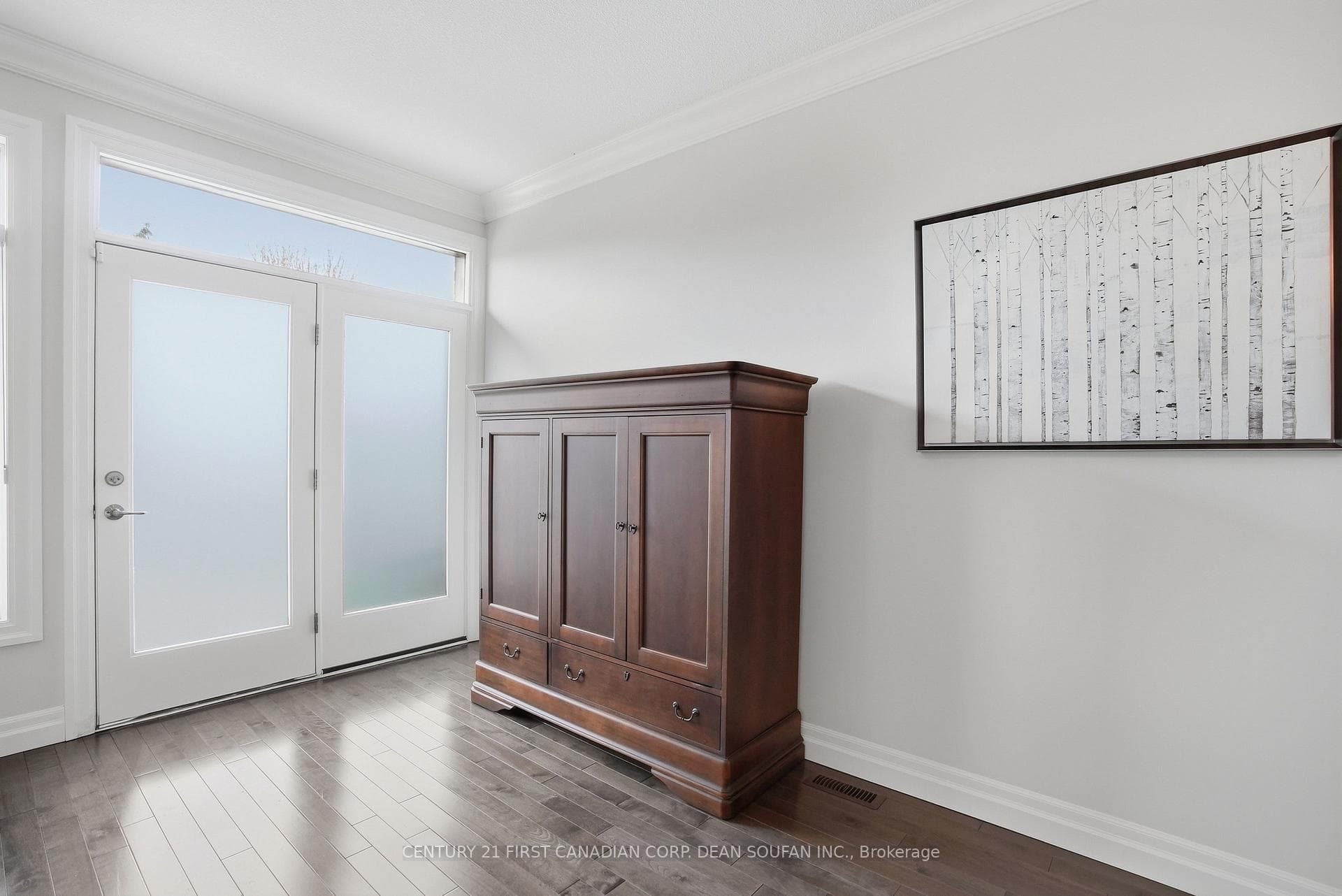 2080 BEAVERBROOK Avenue Unit 2 photo 18