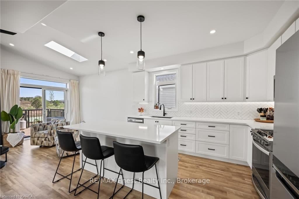 1362 OTTAWA Street photo 18