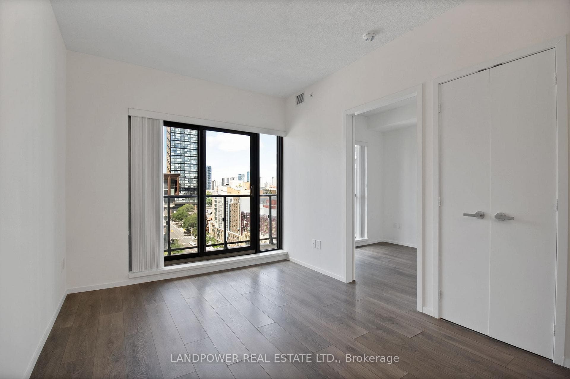 159 Dundas Street Unit 1107 photo 11