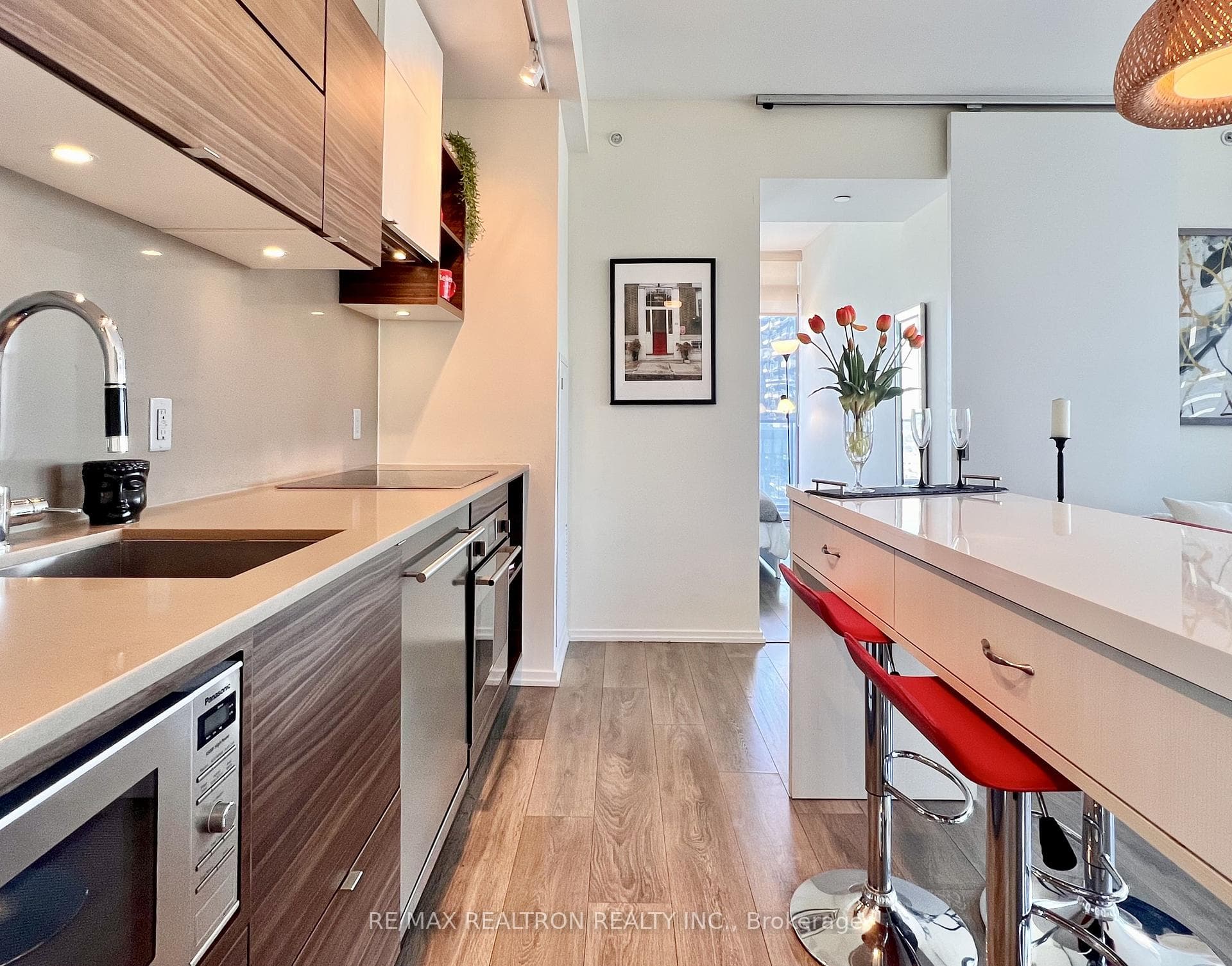 125 Peter Street Unit 2708 photo 10
