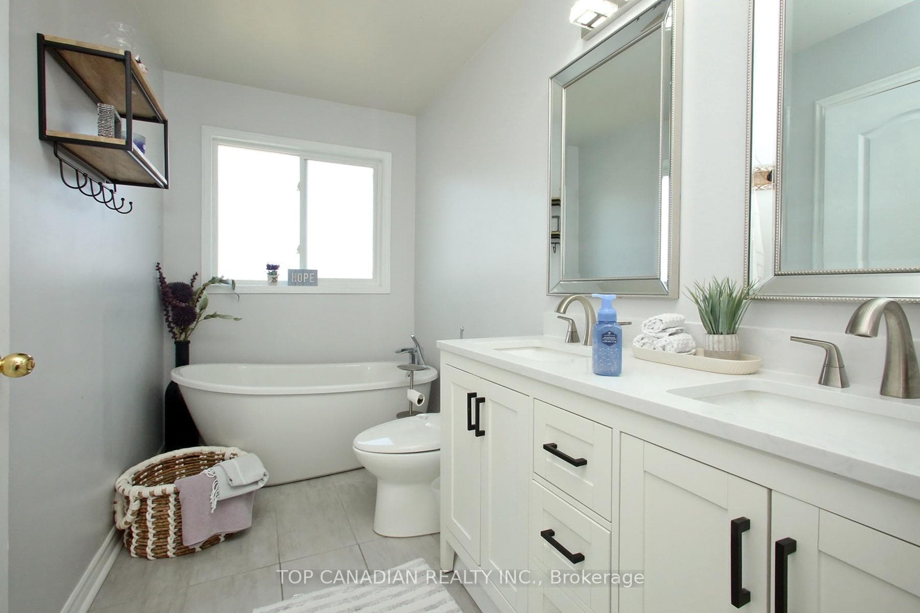 84 Maroon Drive photo 12
