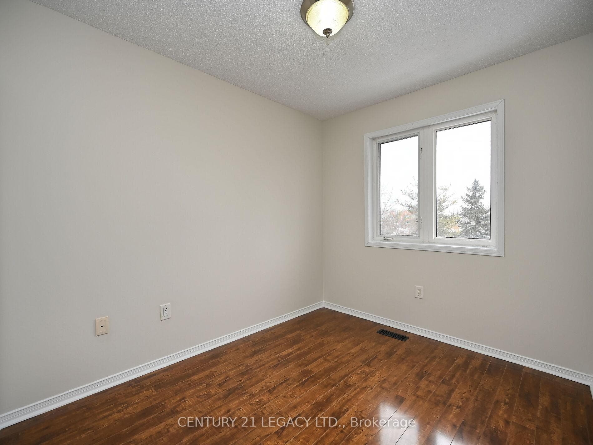 48 Bernard Avenue photo 27
