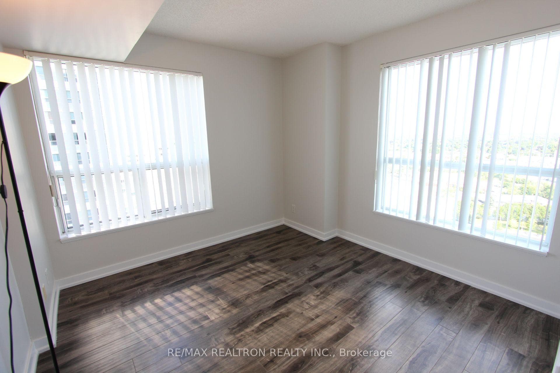 36 Lee Centre Drive Unit 2906 photo 14