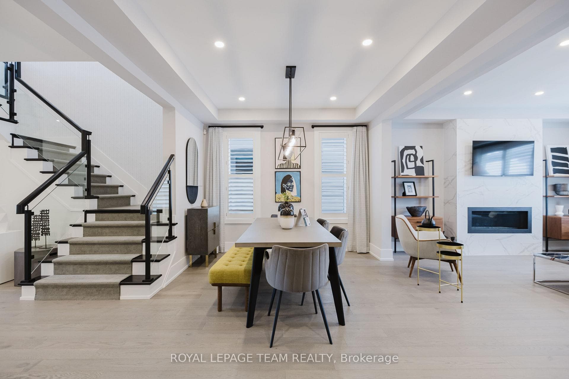 Images provided are to showcase builder finishes.