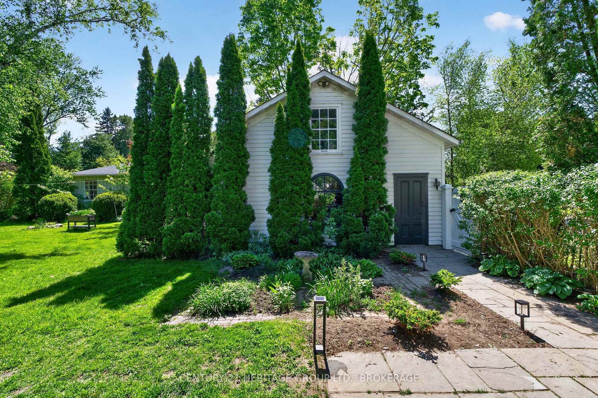 136 Old Danforth Road photo 7