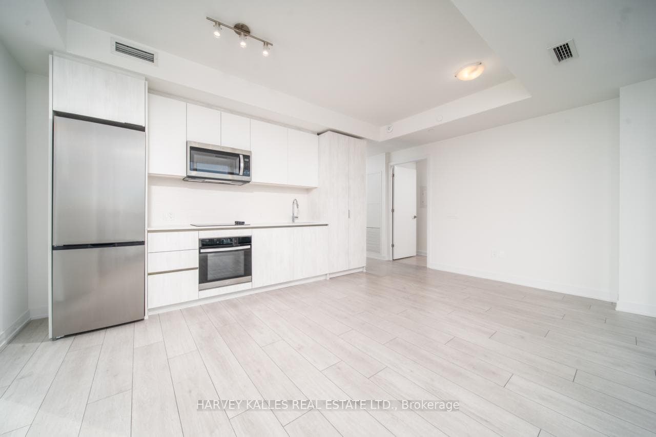 5858 Yonge Street Unit 1515 photo 4