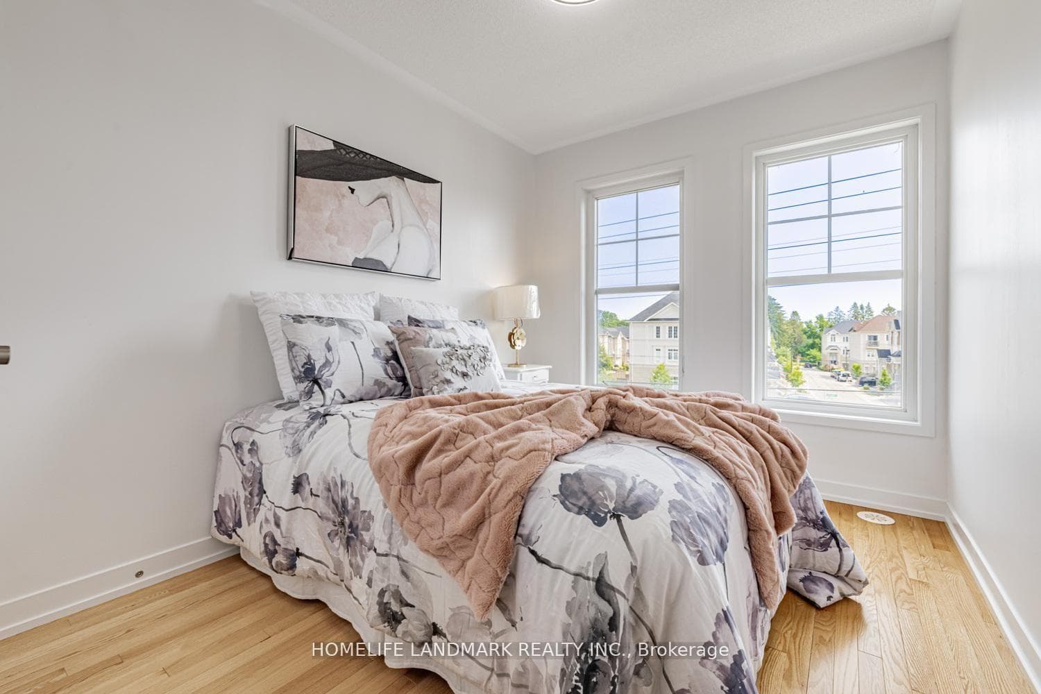 10606 Bathurst Street photo 13