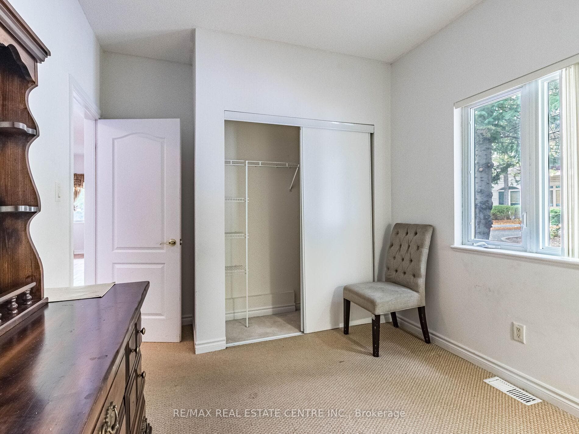 1 Brambrook Way photo 12