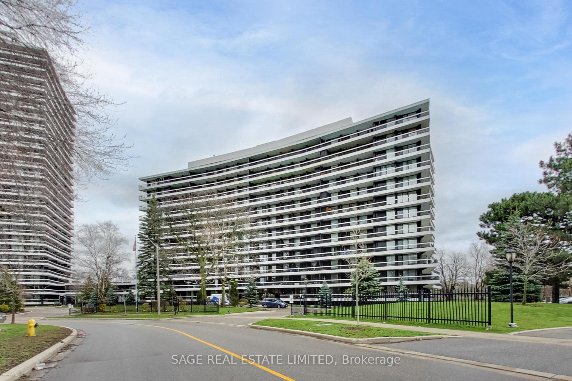 115 Antibes Drive Unit 1005 photo 30