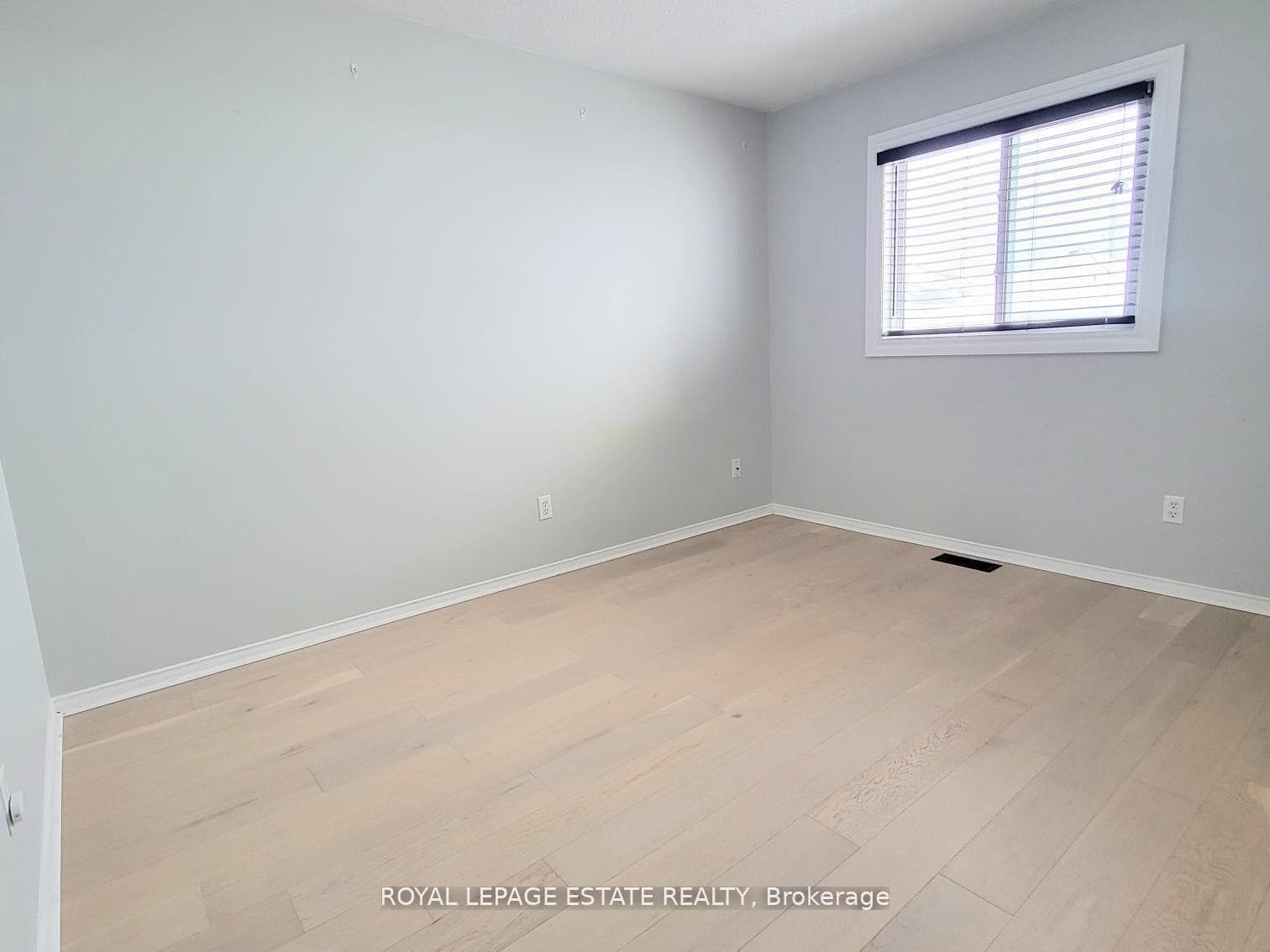 929 Glenbourne Court photo 25