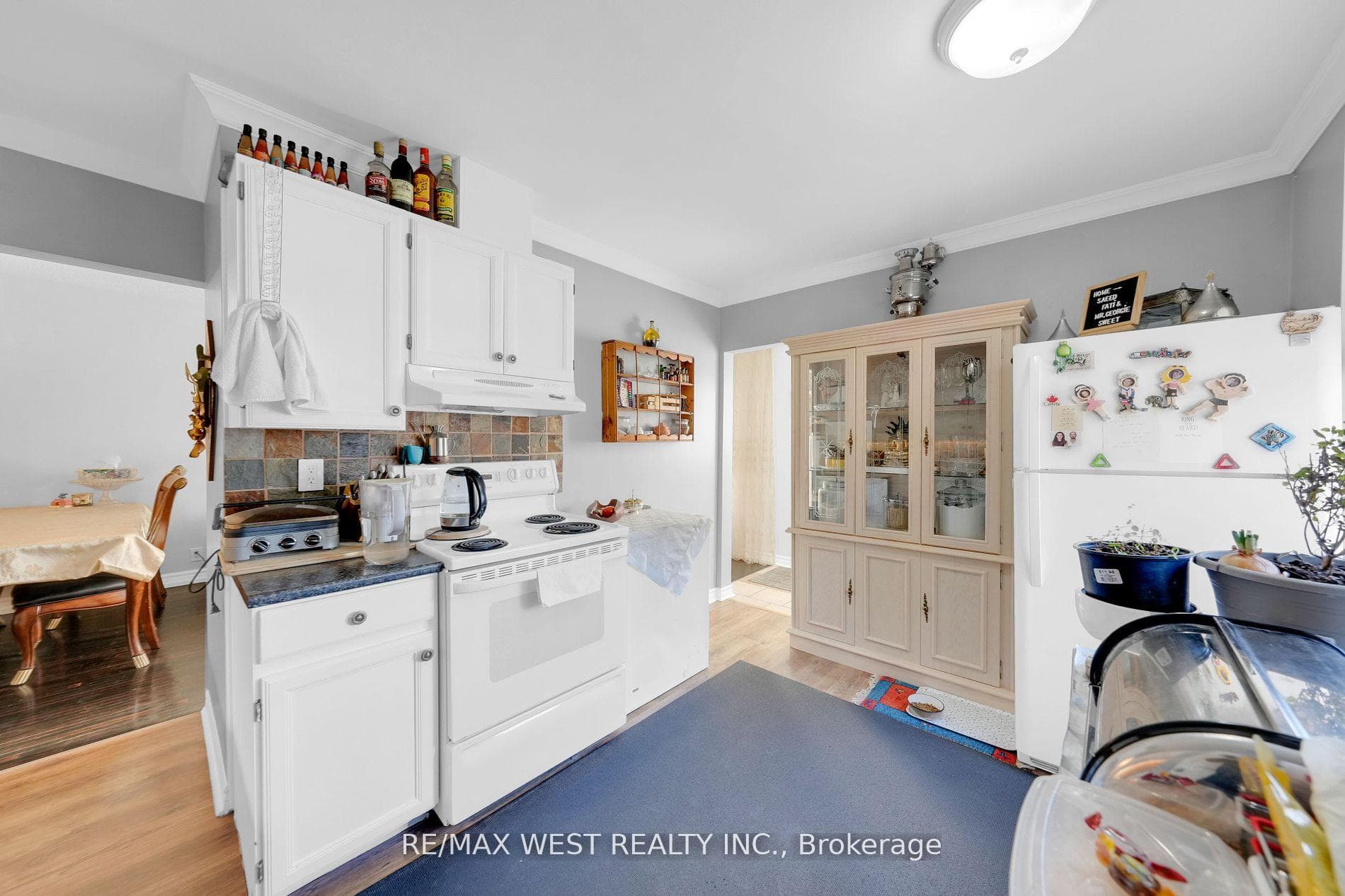 69 Harrison Drive photo 4