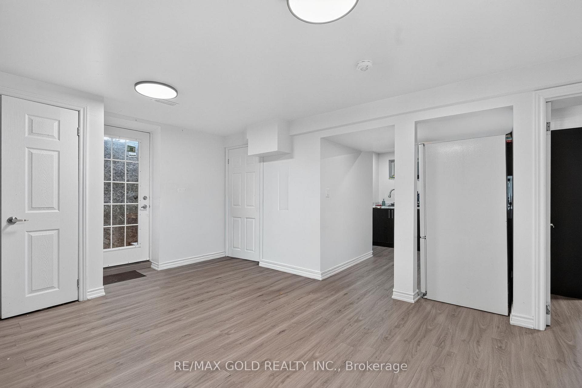 40 Devonshire Drive photo 34