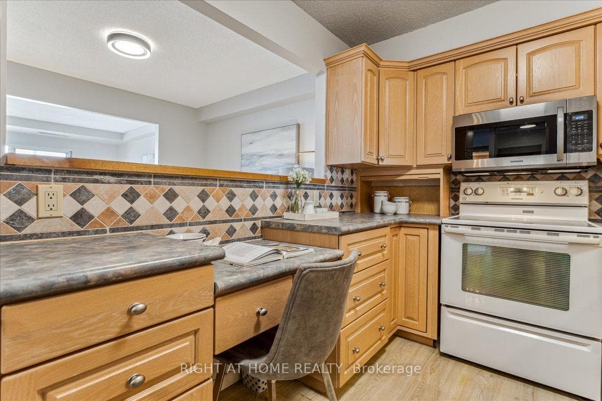 5280 Lakeshore Road Unit 1108 photo 18