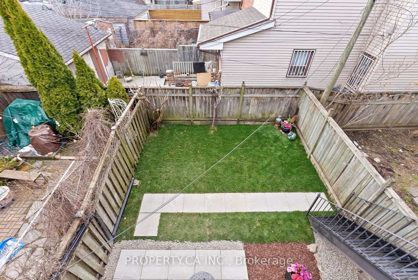 652 St Clarens Avenue Unit Upper photo 25