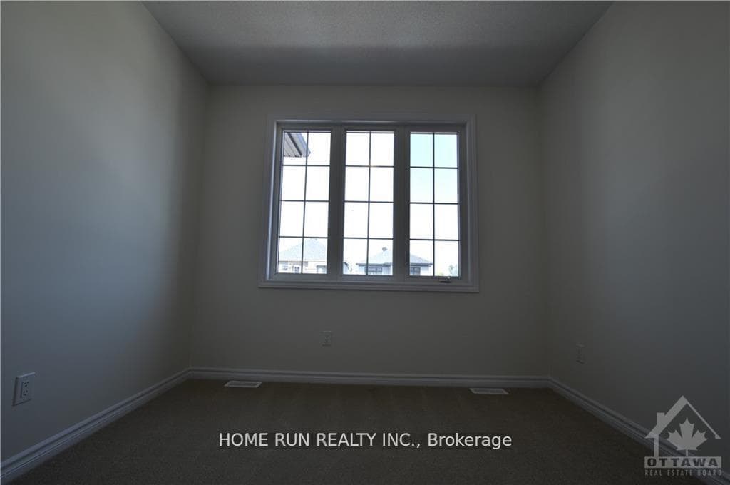 286 Turnbuckle Crescent photo 16
