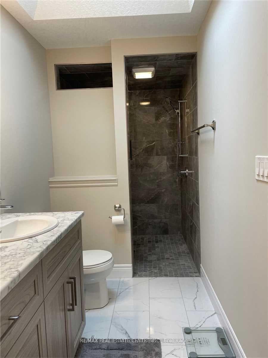 19 Tindall Crescent photo 21