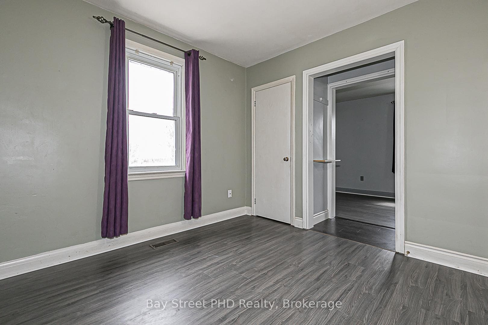 19 Herbert Avenue photo 19
