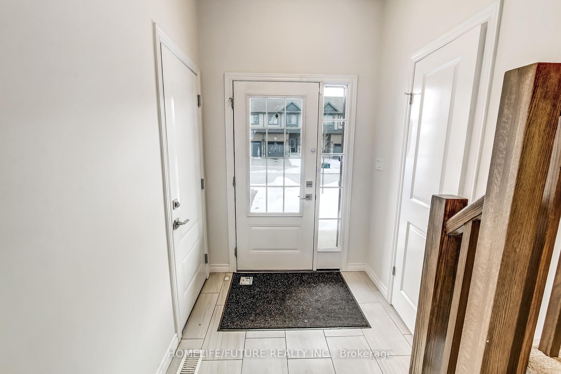 1604 Dunkirk Avenue photo 3