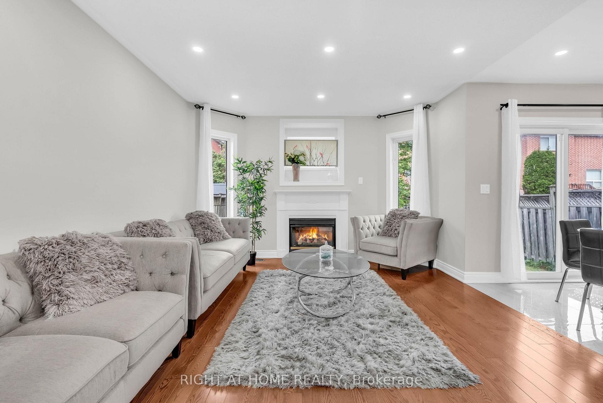847 Stonebridge Avenue photo 12