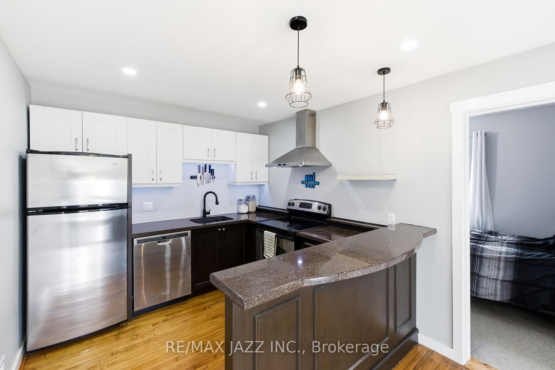 193 Victoria Street photo 9