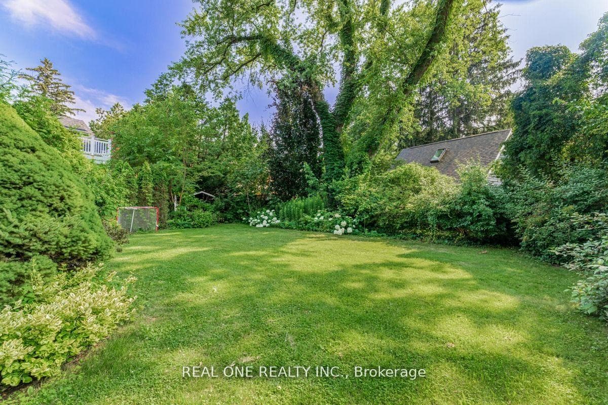 485 Macdonald Road photo 34
