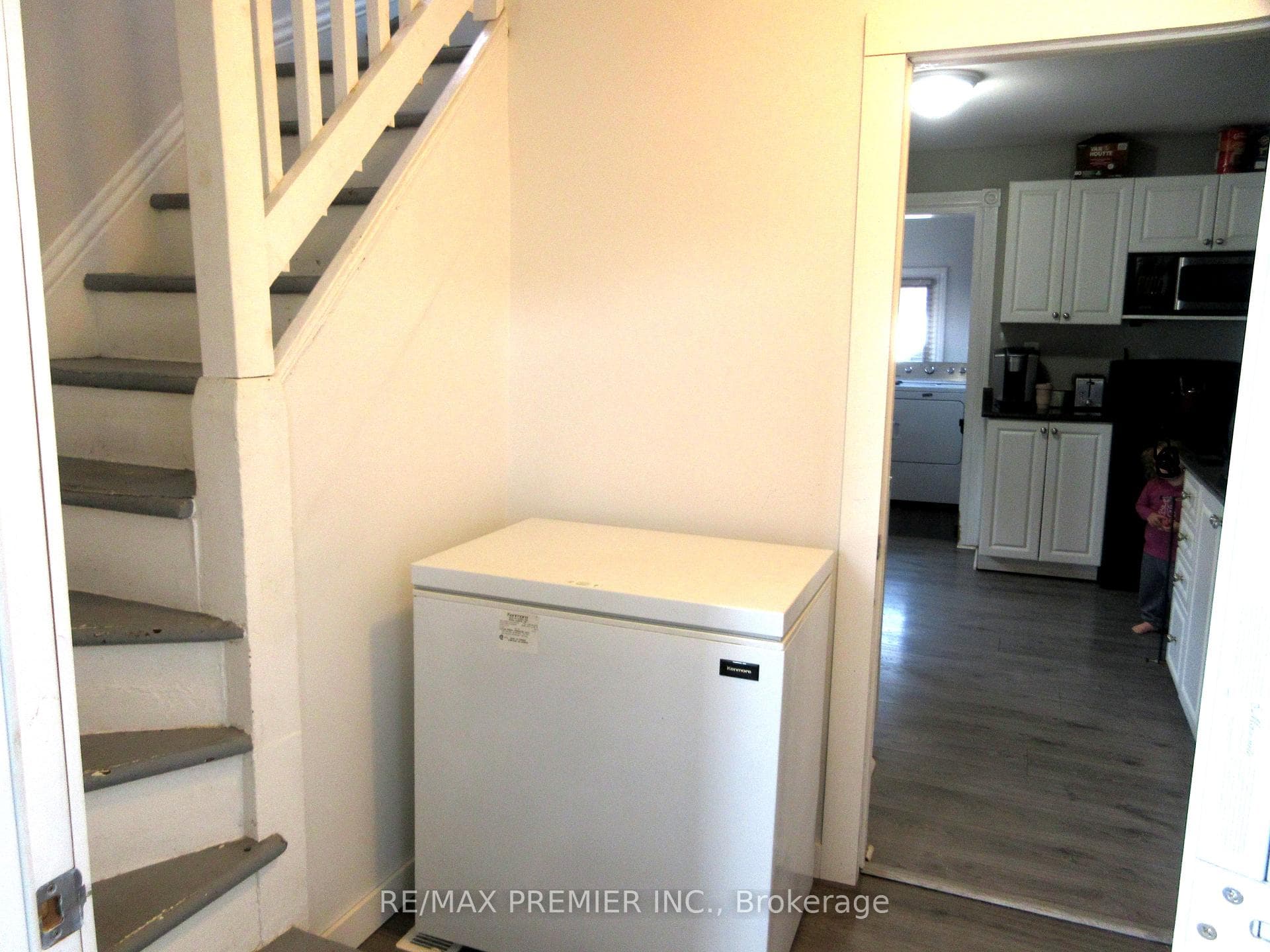 333 Albert Street photo 17