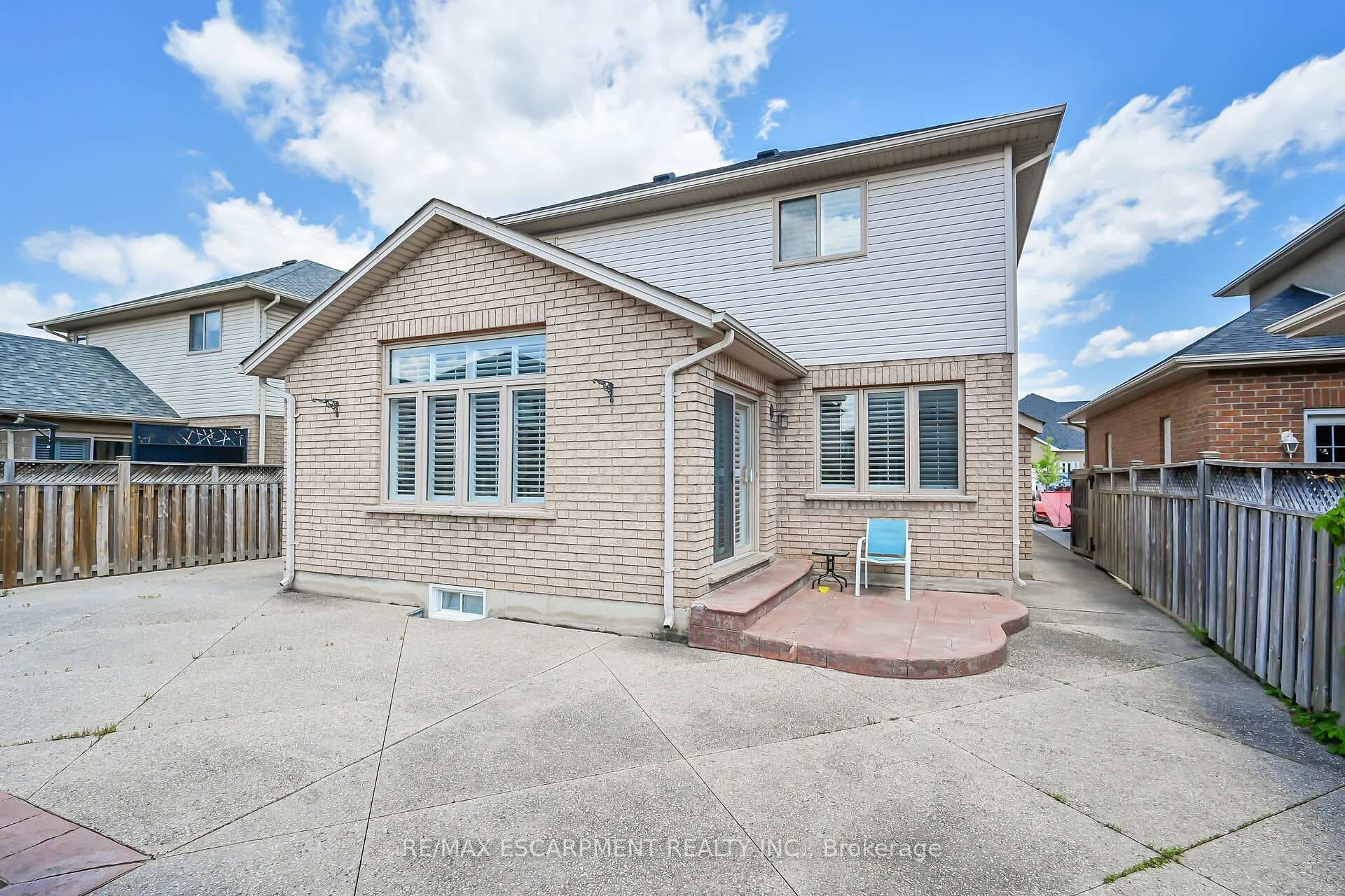 35 Davis Crescent photo 37