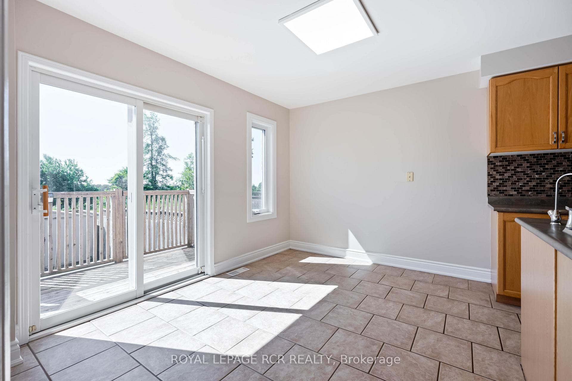367 Marshall Crescent photo 18