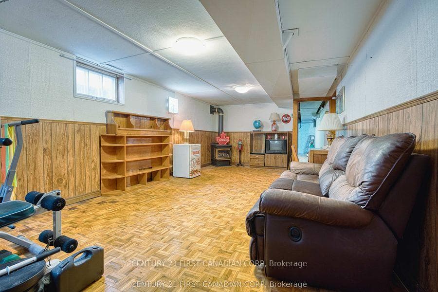 648 Westwood Drive photo 28