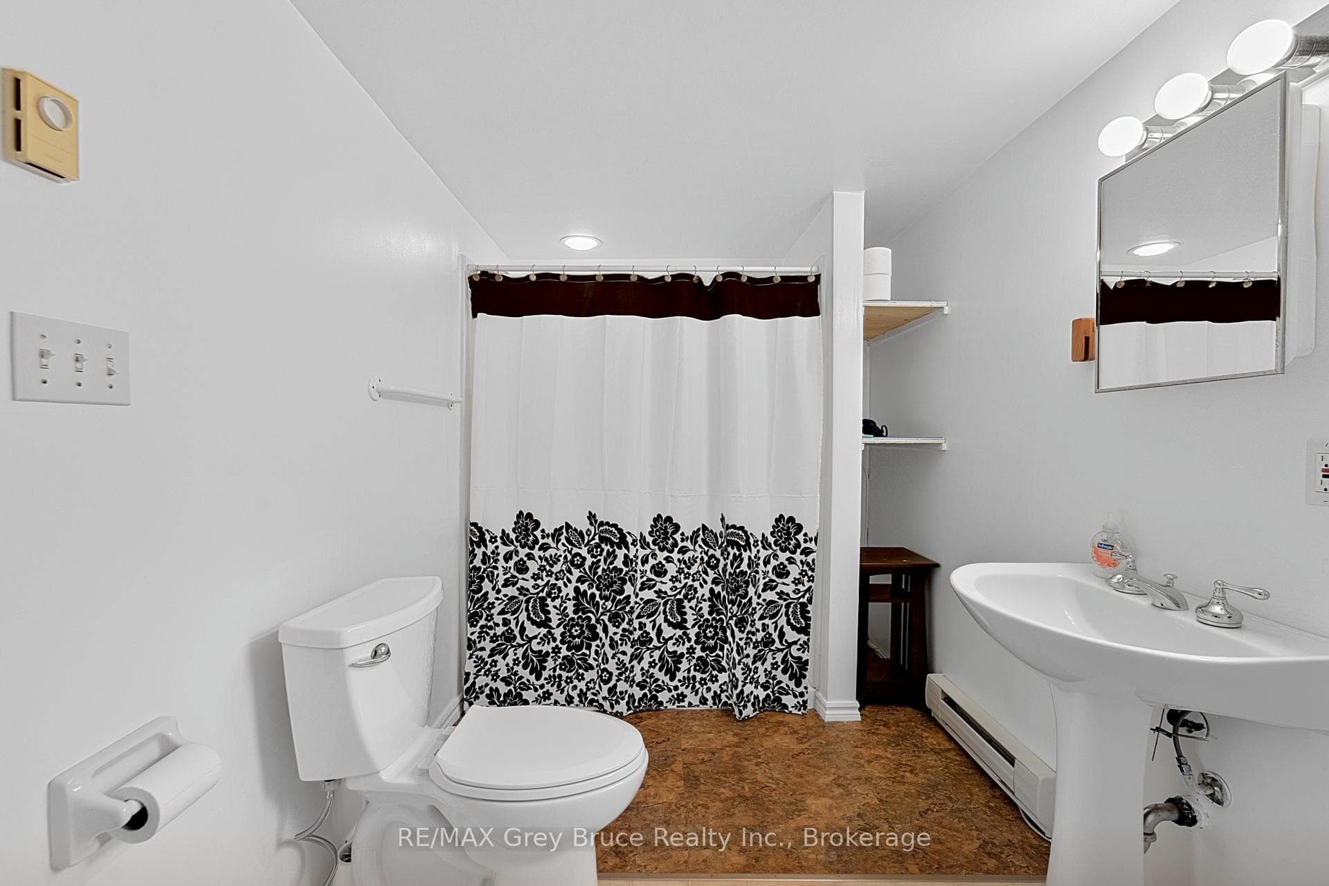124 Stanley Drive photo 24