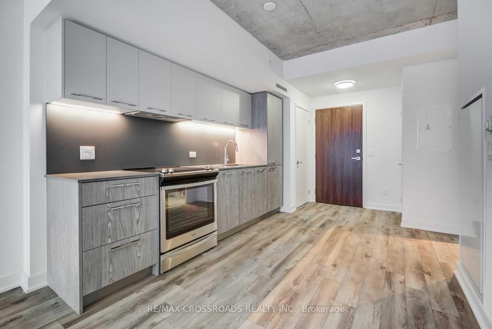 30 BASEBALL Place Unit 410 photo 1