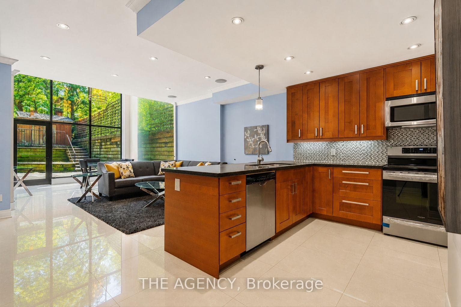 116 Hazelton Avenue Unit B&C photo 23