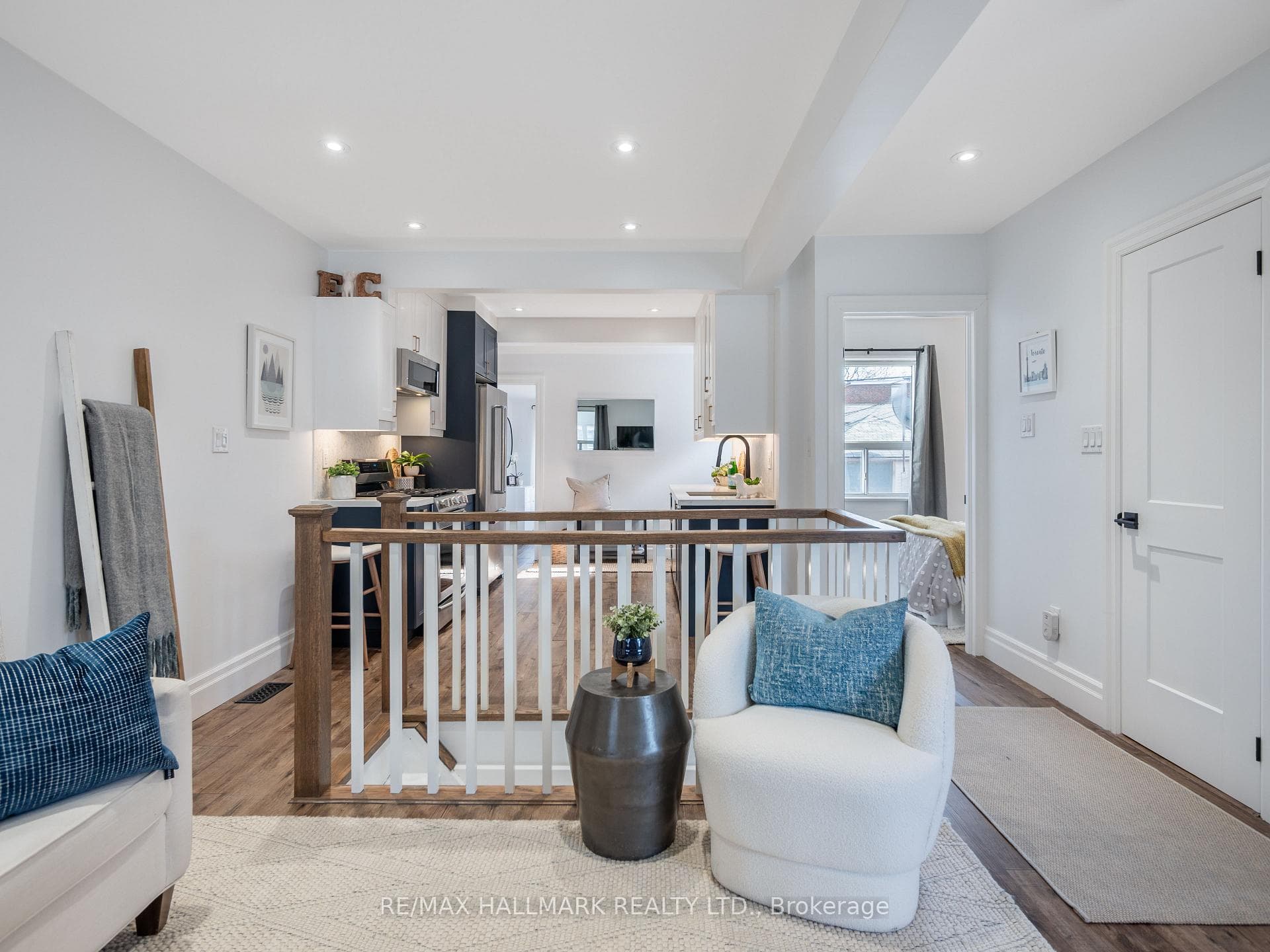 159 Silverthorn Avenue photo 10