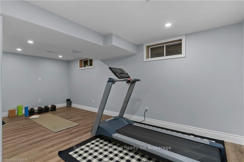 33 ANGUS Drive photo 25