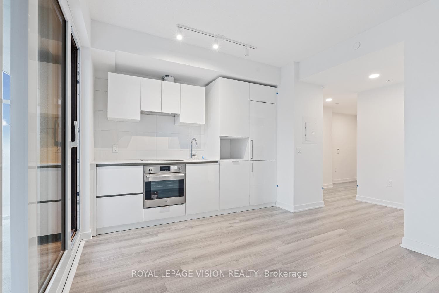230 Simcoe Street Unit 3113 photo 17