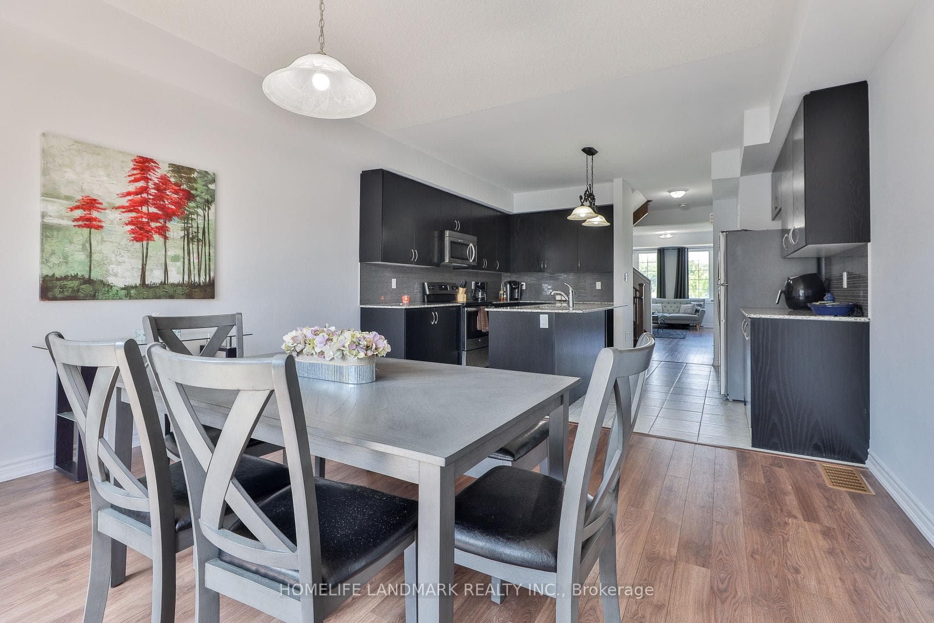 153 Rustle Woods Avenue photo 12