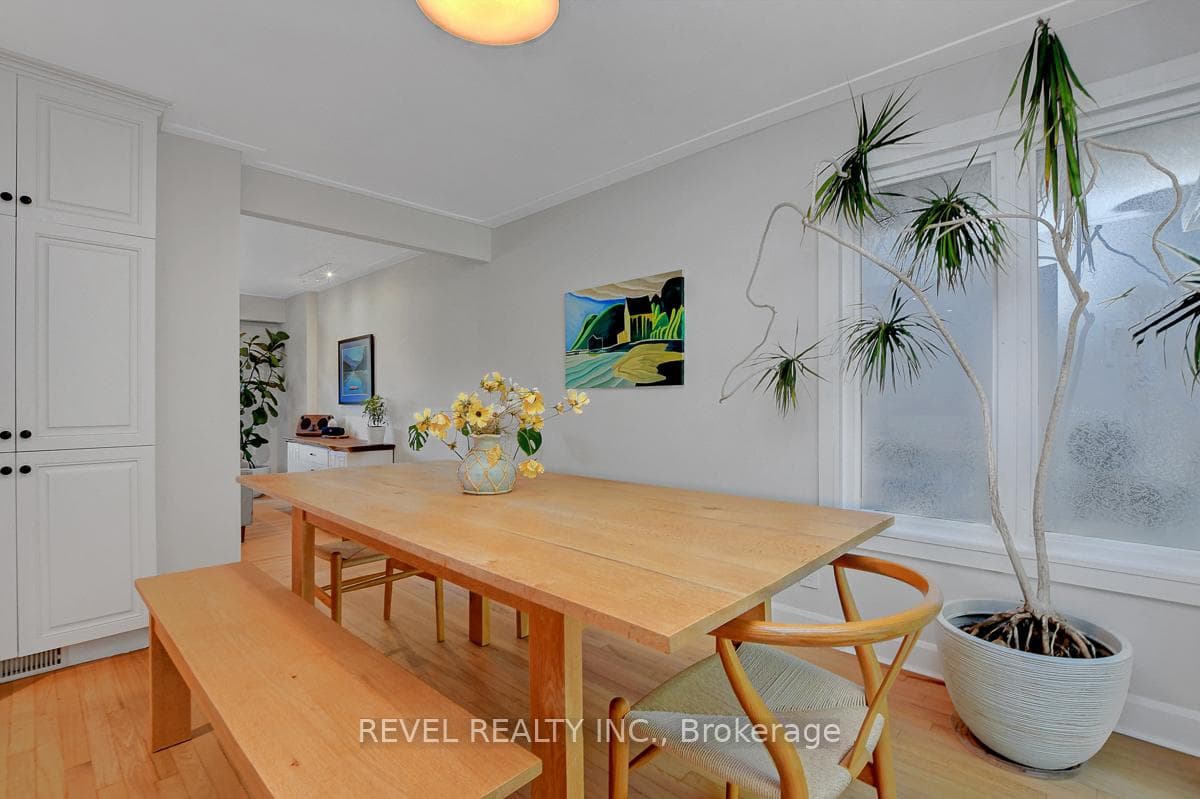 353 Mountbatten Avenue photo 10
