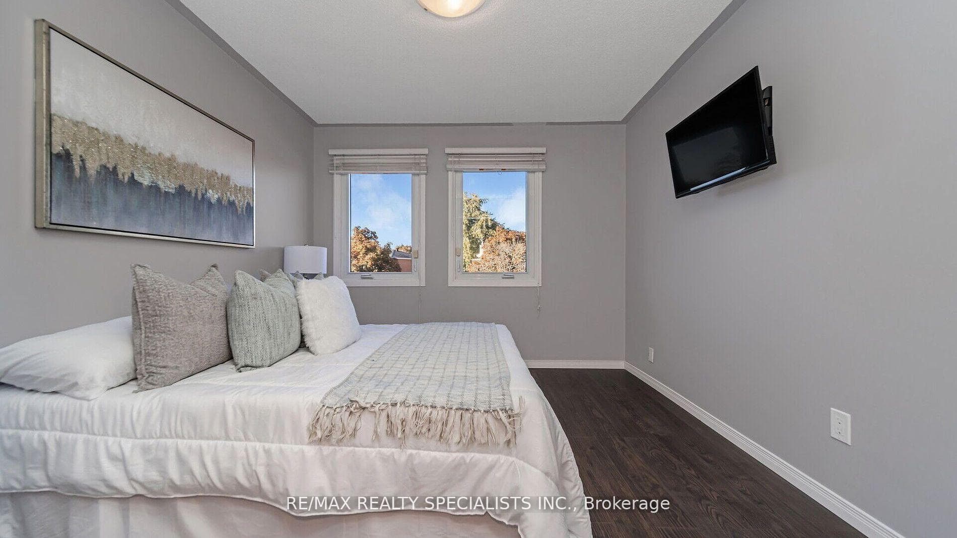 12 Willowcrest Court photo 32