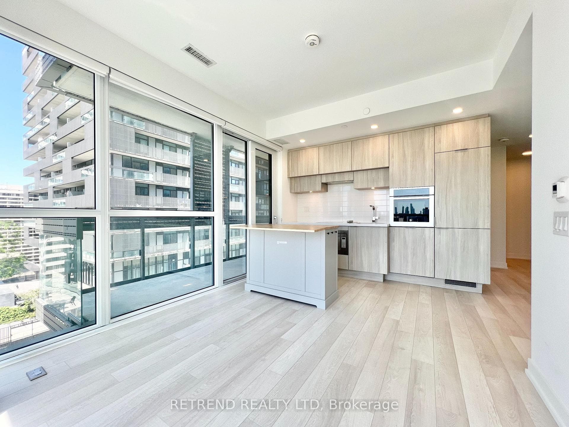 39 Roehampton Avenue Unit 1405 photo 11