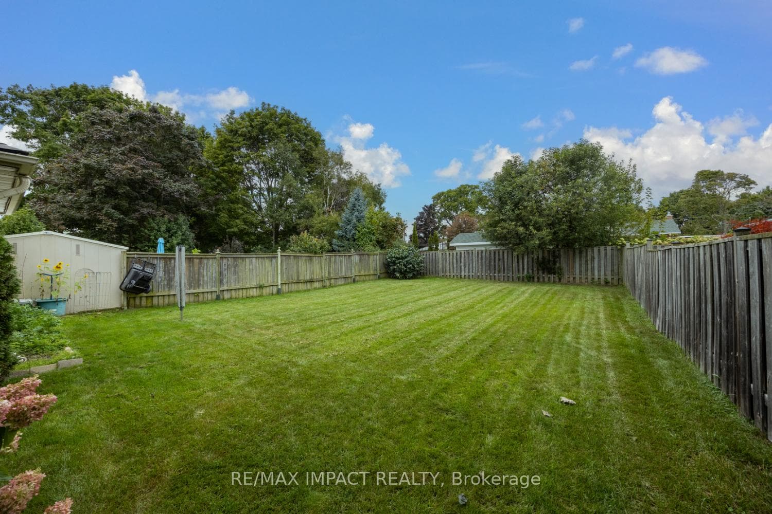 72 Grassmere Court photo 37