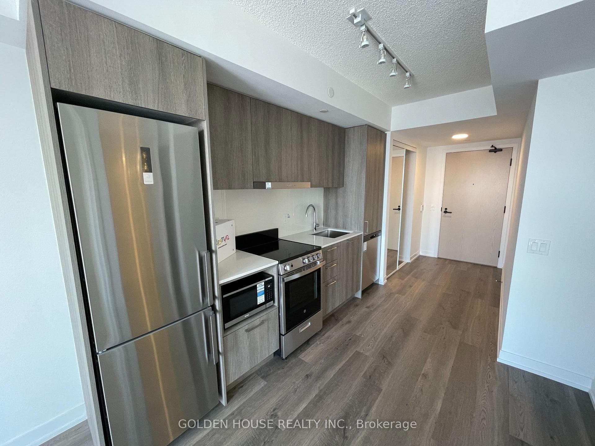 195 Commerce Street Unit 1509 photo 7