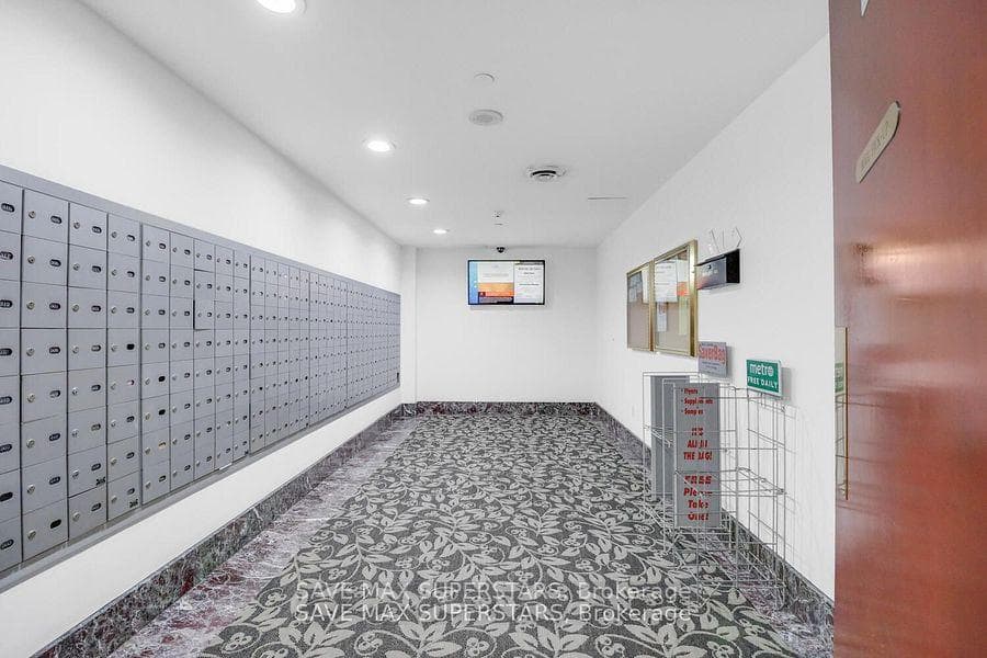1 Lee Centre Drive Unit 1613 photo 25