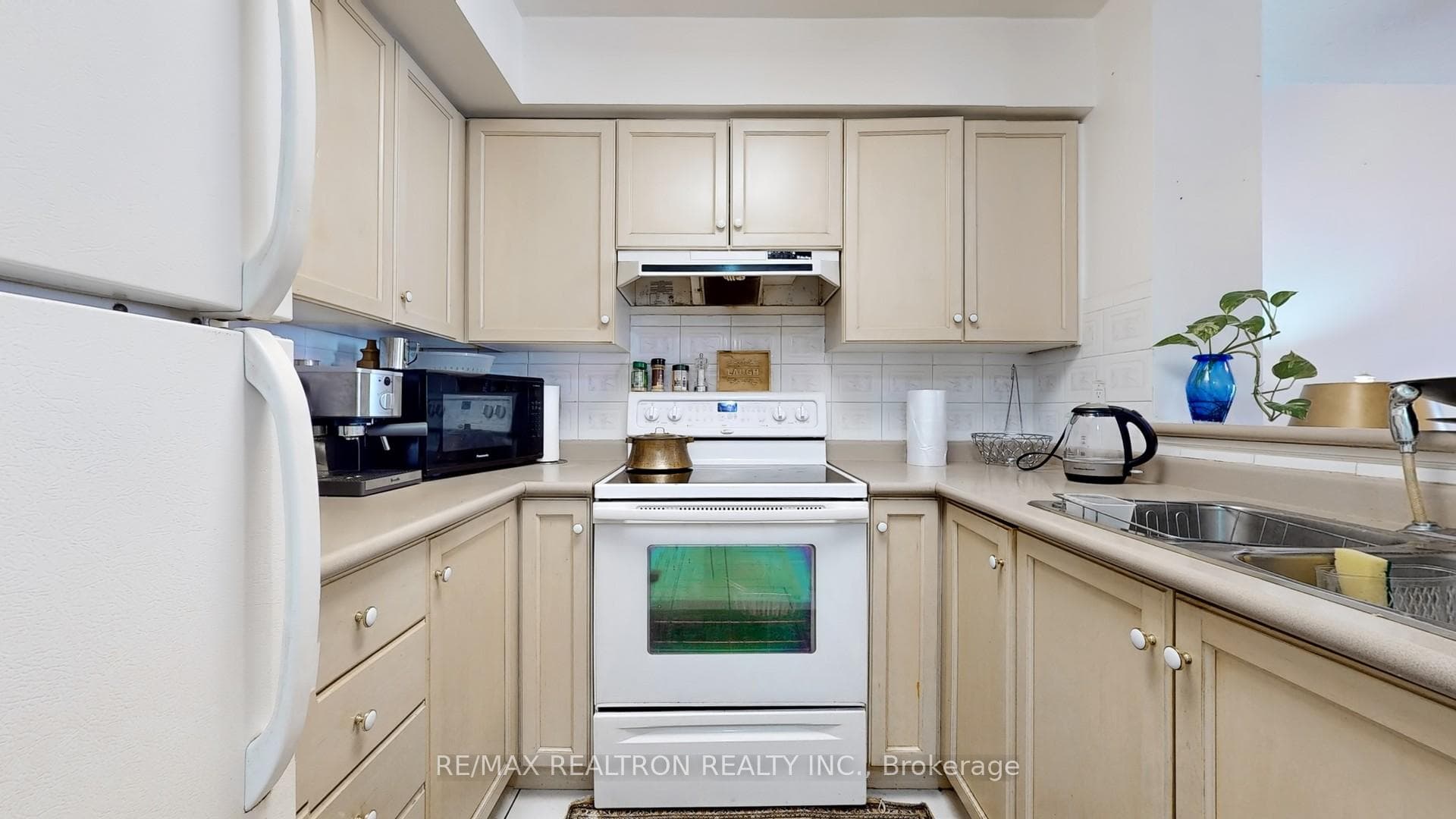 1 Emerald Lane Unit #PH409 photo 16