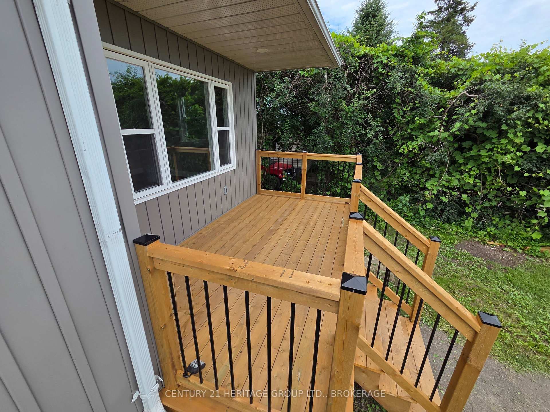 7510 Roger Stevens Drive photo 2