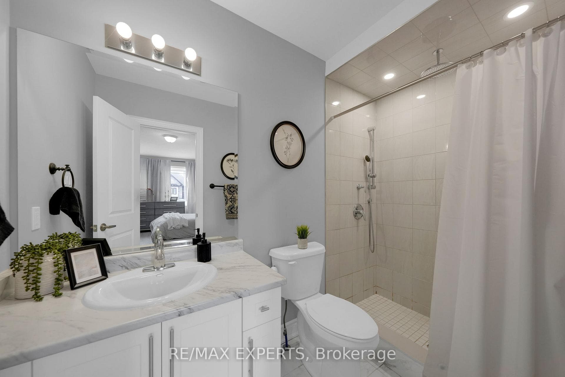 167 Walker Boulevard photo 23