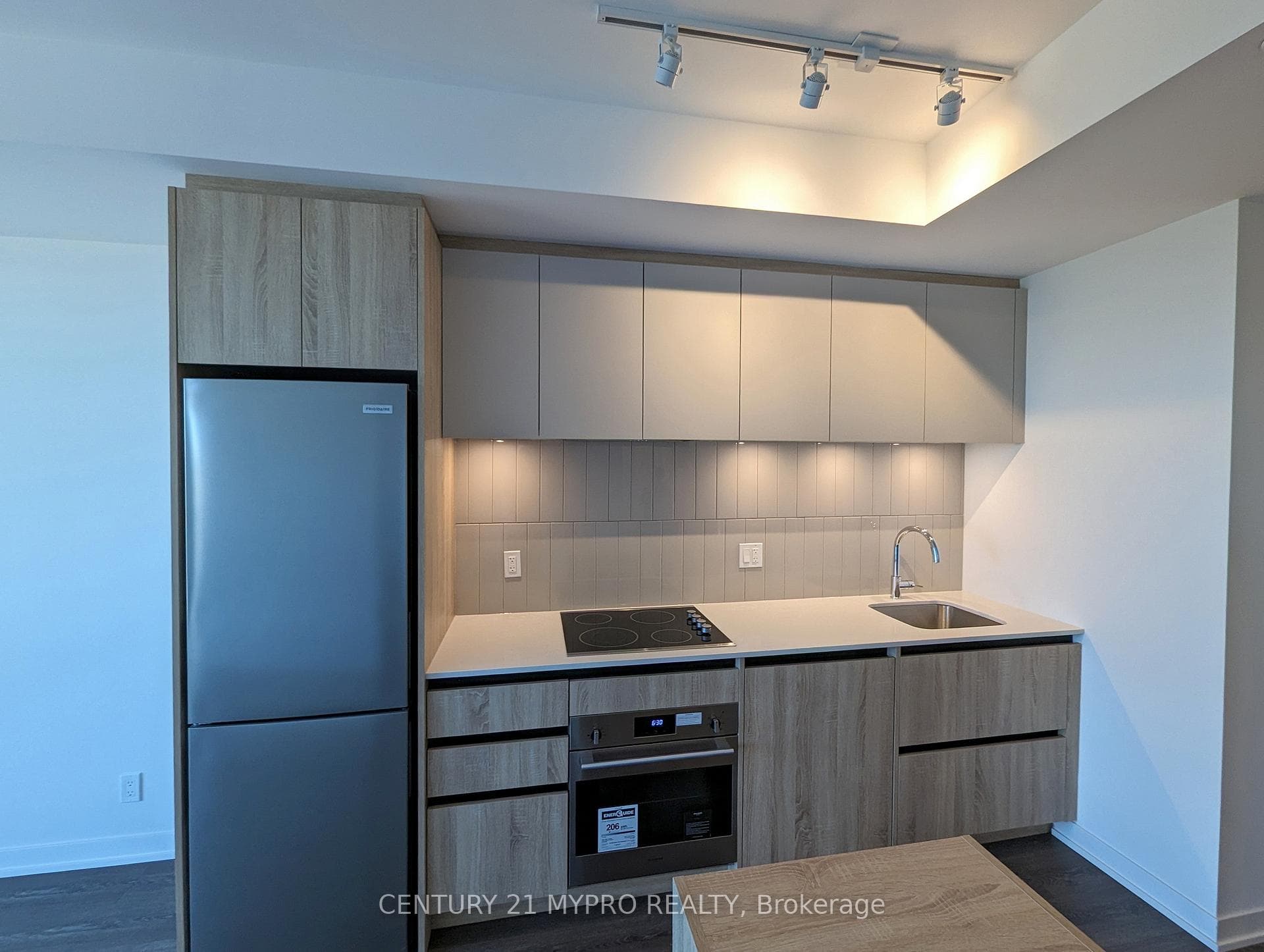 7950 Bathurst Street Unit B2205 photo 6