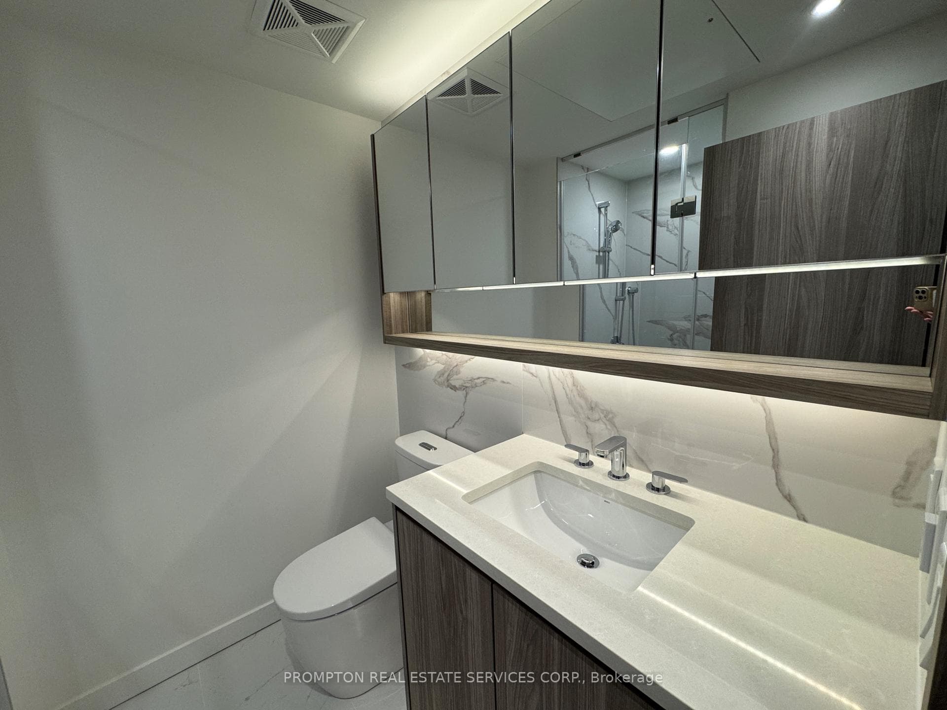 18 Esther Shiner Boulevard Unit 1005 photo 6